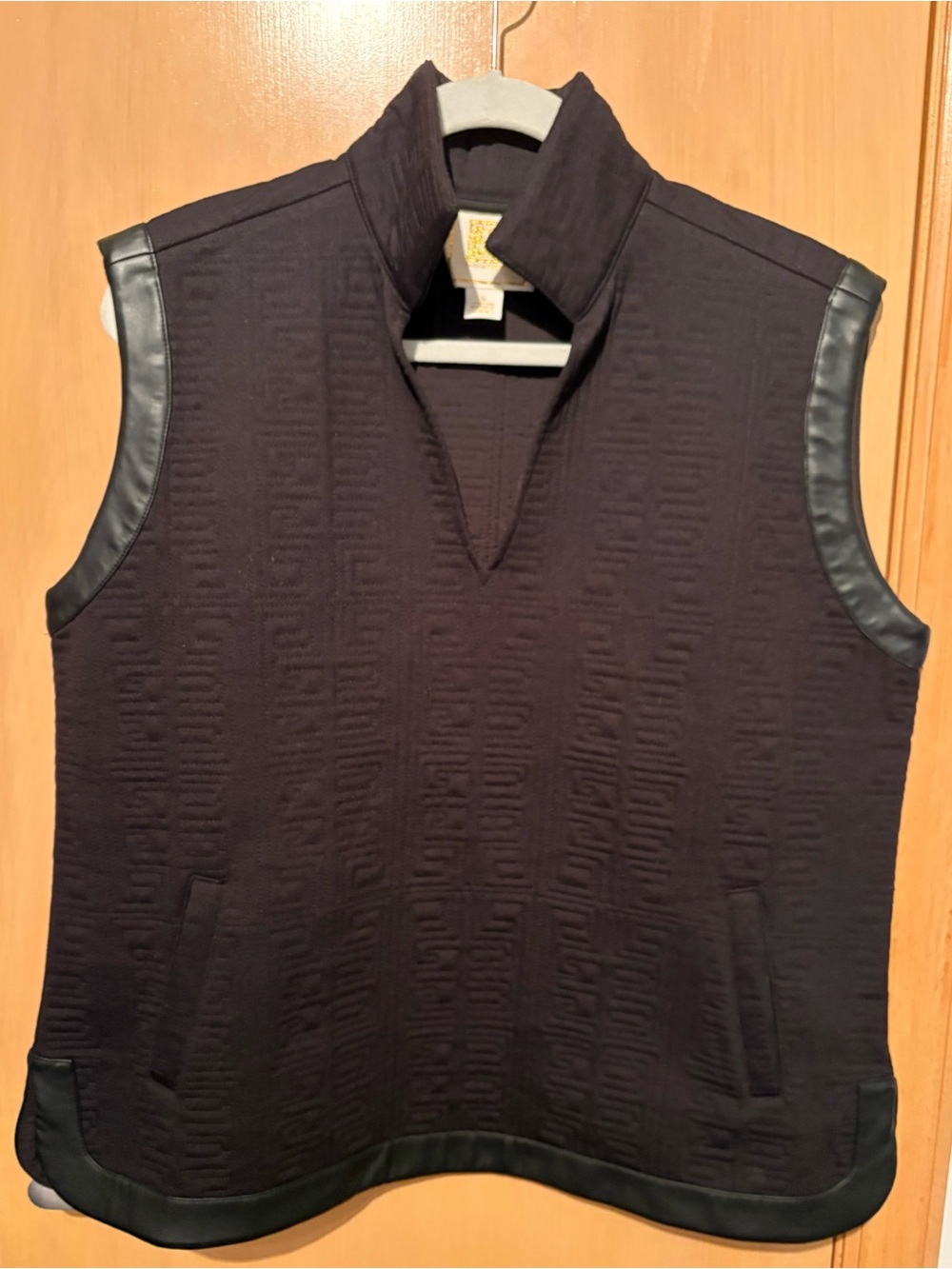 Black sleeveless top/pullover vest quilted w/ faux leather trim Emily McCarthy S